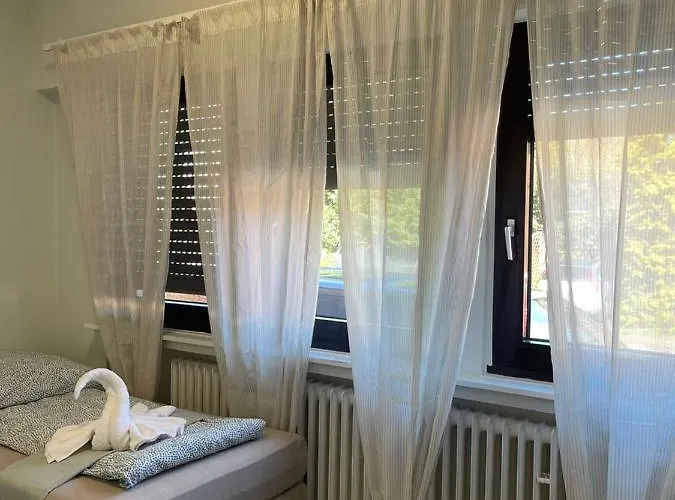 Comfortable Shared With Private In Апартаменты *