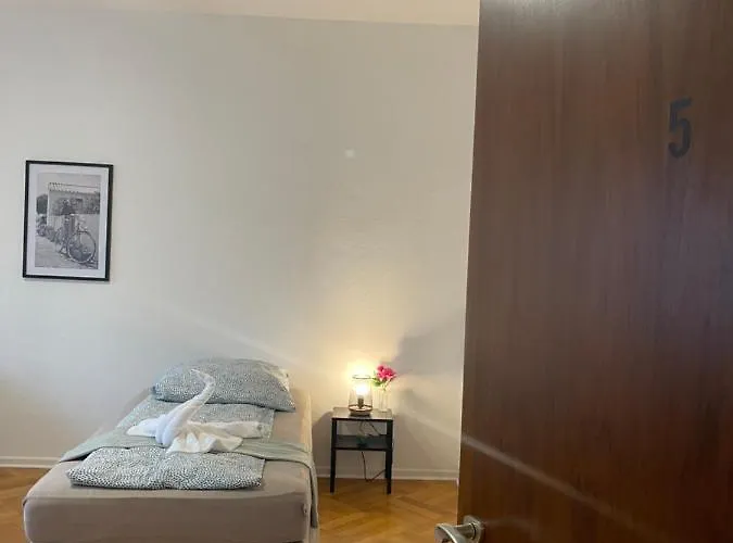 Comfortable Shared With Private In Апартаменты Весселинг