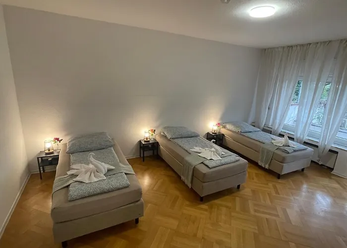 Апартаменты Comfortable Shared With Private In Весселинг