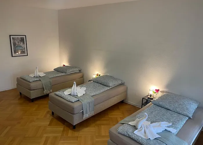 Апартаменты Comfortable Shared With Private In Весселинг