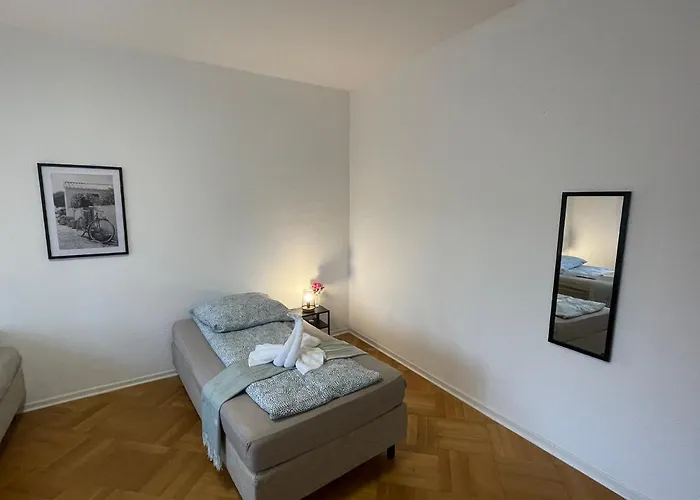 Comfortable Shared With Private In Апартаменты