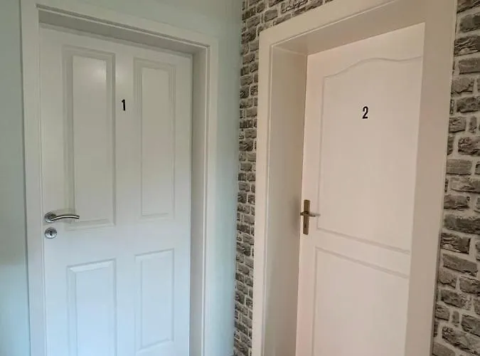 Comfortable Shared With Private In Апартаменты Весселинг