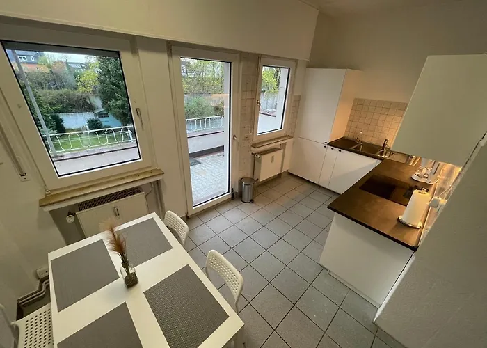 Comfortable Shared With Private In Апартаменты Весселинг